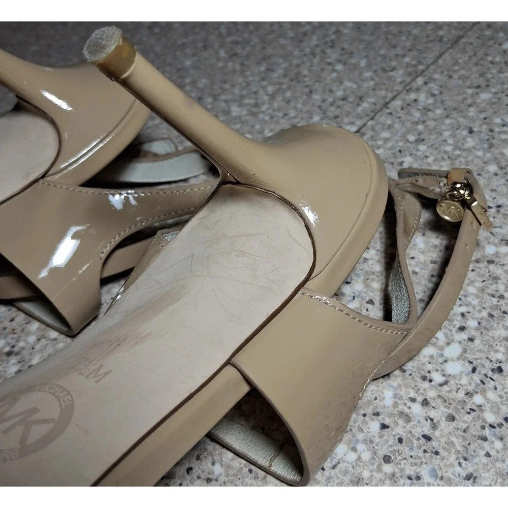 Michael Michael Kors Nude Patent Leather Strappy Stiletto Sandals Charm 7.5M